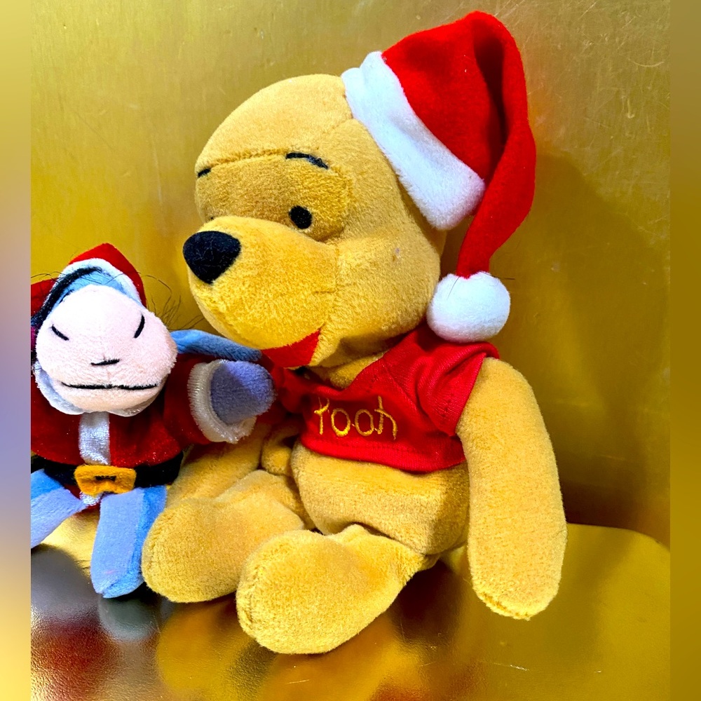 WALT DISNEY 90s SANTA WINNIE THE POOH BEAN BAG PLUSH & MINI EEYORE  SANTA PLUSH - Picture 7 of 13